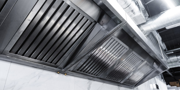 Limpiezas de Conductos de Extracción y Ventilación Gelida · Cocina de Braserías