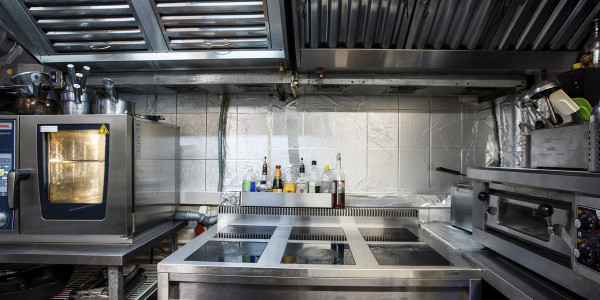 Limpiezas de Conductos de Extracción y Ventilación Cunit · Cocina de Kebabs